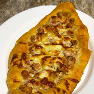 Пастрамайлия с пилешко месо и кашкавал 400 гр.