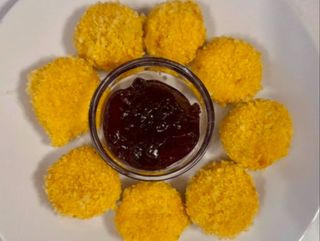 Кашкавалени хапки със сладко