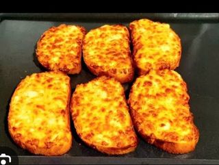 САНДВИЧ С ЯЙЦЕ И СИРЕНЕ