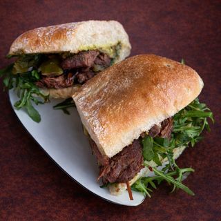 Чиабата с дърпано телешко