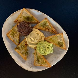 Трио разядки с билкови брускети