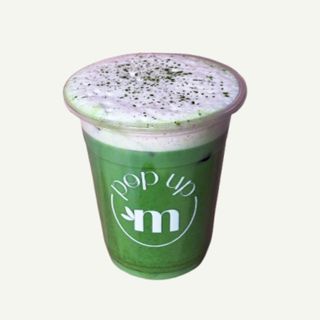 Матча лате с пяна от роза