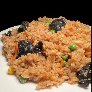 F1-Пържен ориз с  черни гъби и зеленчуци （600g）