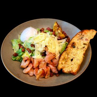 Салата Цезар със Сотирани скариди