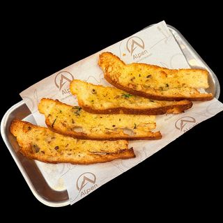 Крустини от фокача с билково масло и Аншоа