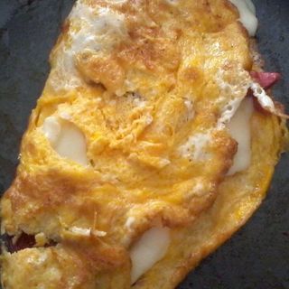 Микс Омлет (Суджук и Кашкавал)