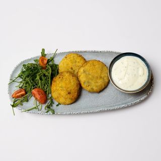 Кюфтенца от броколи и козе сирене