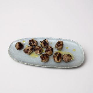 Телешки ущипци с бекон и кашкавал