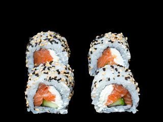 Урамаки Сьомга (4бр 100г)