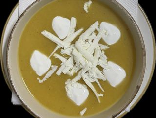 Крем супа от сладък картоф с крутони