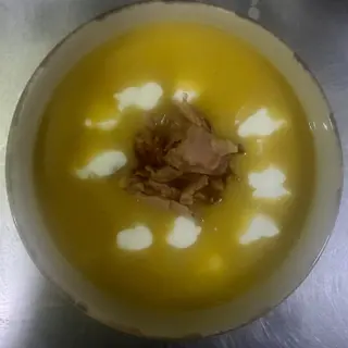 картофена крем супа с бекон и крутони (350 мл.)