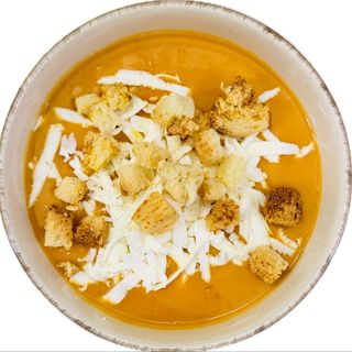 крем супа от червена леща с крутони