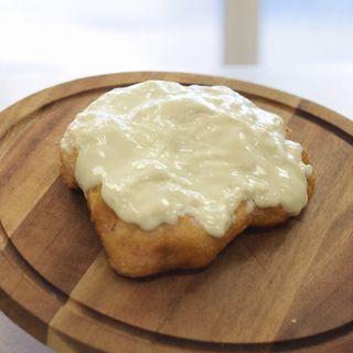 Мекица с бял шоколад