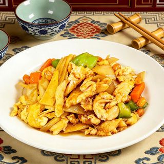 350г Пилешко месо “Кун Пао”