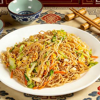 350г Пържени оризови спагети със зеленчуци