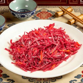 300г Салата от цвекло и моркови
