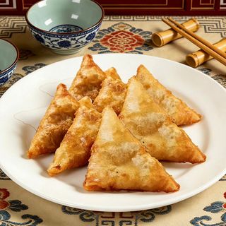 Пържени тестени хапни с къри 10бр.