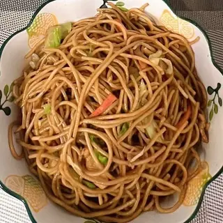 Спагети със зеленчуци и яйца