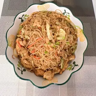 Оризови спагети със свинско,зеленчуци и яйца