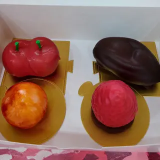 Кутия с 4бр мусови десерта