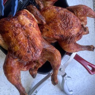 Цяло пиле на грил