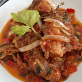 Queue de bœuf sautée + Attiéké