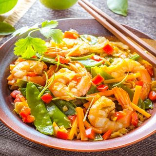 GAMBAS SAUTÉ AUX LÉGUMES