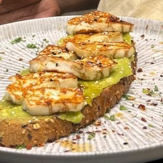 NEW - Avohalloumi toast