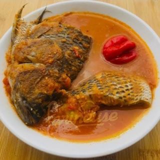 KEDJENOU POISSON CARPE +ATTIÉKÉ