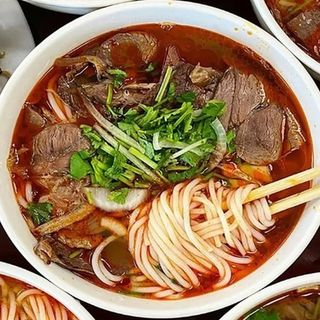 soupe de vermicelles de riz au bœuf