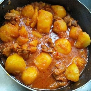 Ragout De Pomme De Terre a La Viande De Boeuf