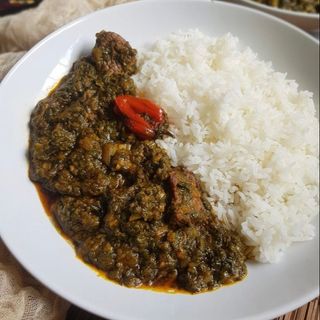 Sauce feuille de patate a la viande de boeuf