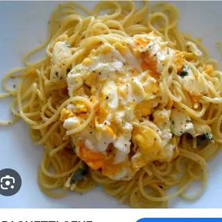 Spaghetti Omelette +pain