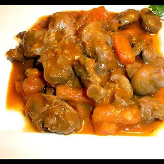 Gésiers de poule sauté +alloco+attike 