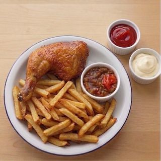 Frite + ¼ Poulet Frit