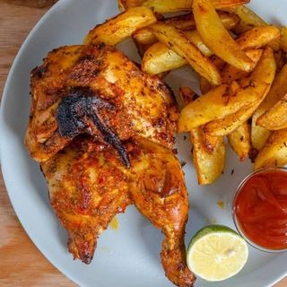 Demi Poulet Grillé + Accompagnement