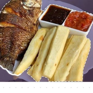 Carpe frit avec frites d igname