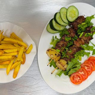 Brochettes De Porc + Frites