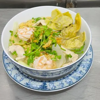 Soupe raviolis + nouille