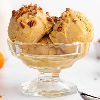 Coupe de glace avec cornet