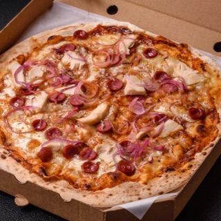 Pizza aux saucisses de poulet