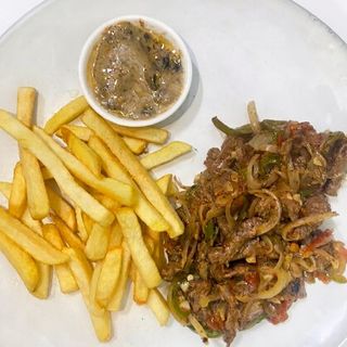 Émincé de filet de bœuf aux légumes+ un accompagnement au choix