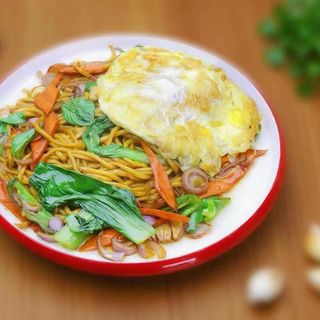 Vermicelles sauté avec œuf
