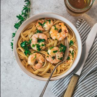 PÂTE PANZANI AUX CREVETTES ET A LA CRÉME AVEC DU FROMAGE