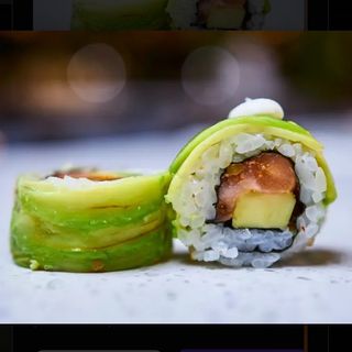 Salmon Avocado Wrap 