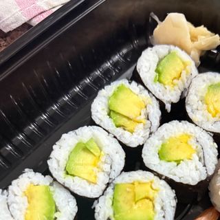 Hosso maki avocat 8 pièces