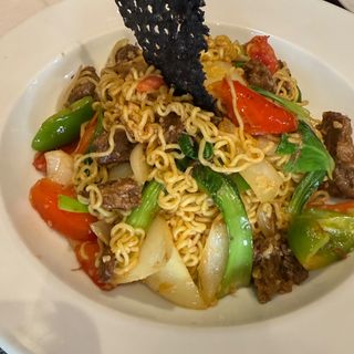 Nouilles sautées aux légumes