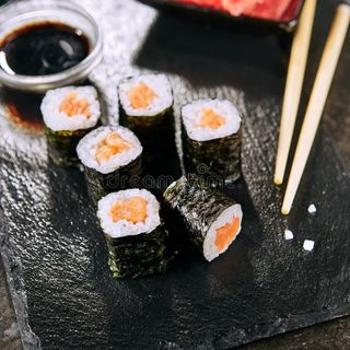 Hosso maki saumon 8p