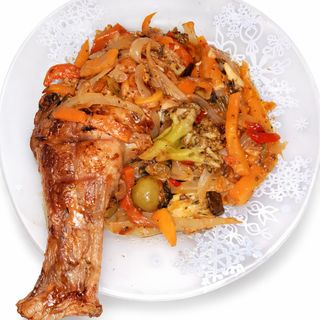 Poulet sauté+ attieke + alloco