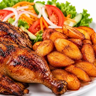 Poulet grillé (Alloco et salade)